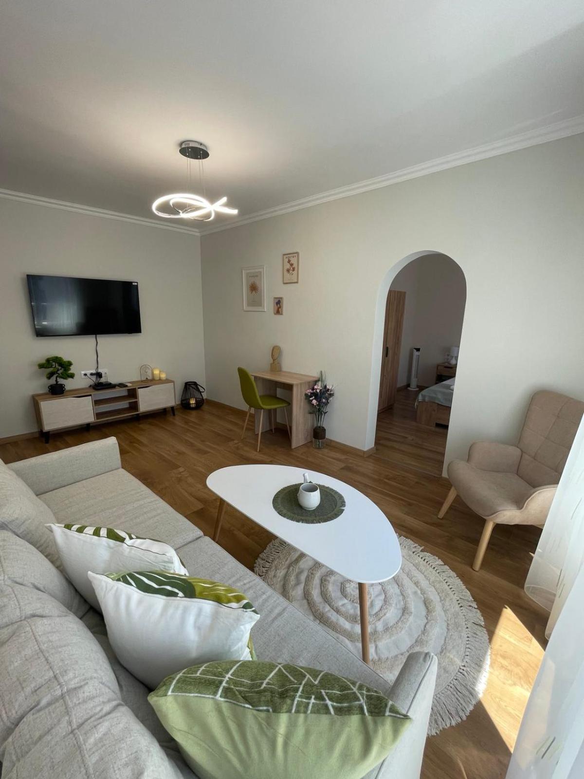 Seven Hills Apartment With Optional Parking Plowdiw Exterior foto
